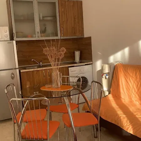 Apartmán Stamopolu 12 *